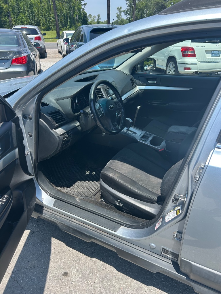 2013 Subaru Outback - $4,995