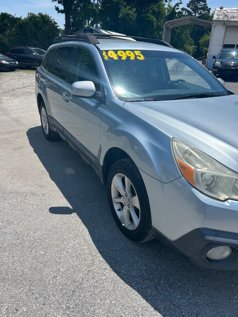 2013 Subaru Outback - $4,995