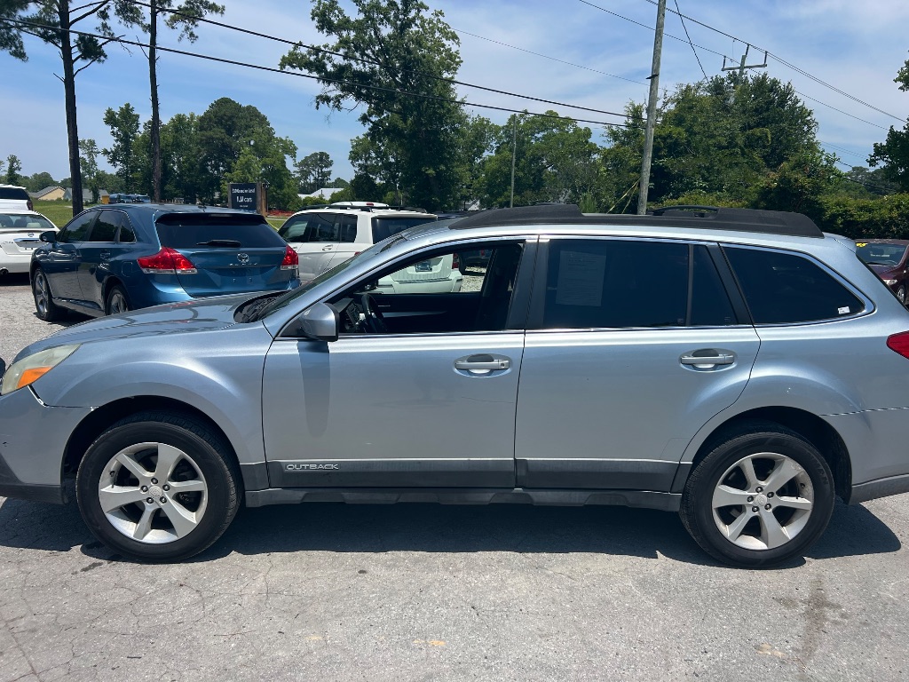 2013 Subaru Outback - $4,995
