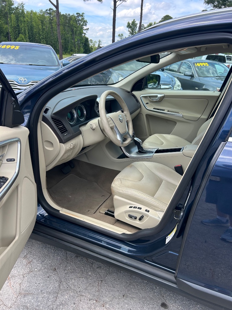 2013 Volvo XC60 - $6,995