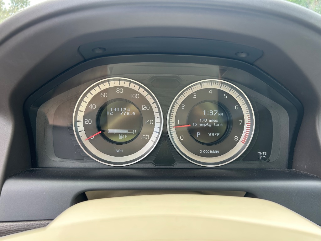 2013 Volvo XC60 - $6,995