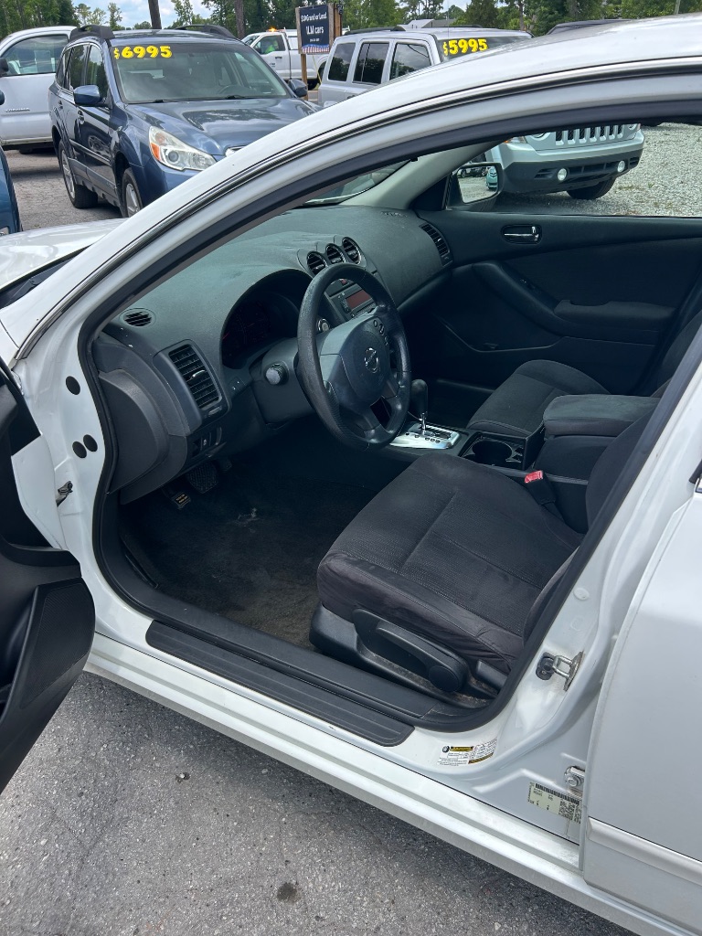 2012 Nissan Altima - $5,595