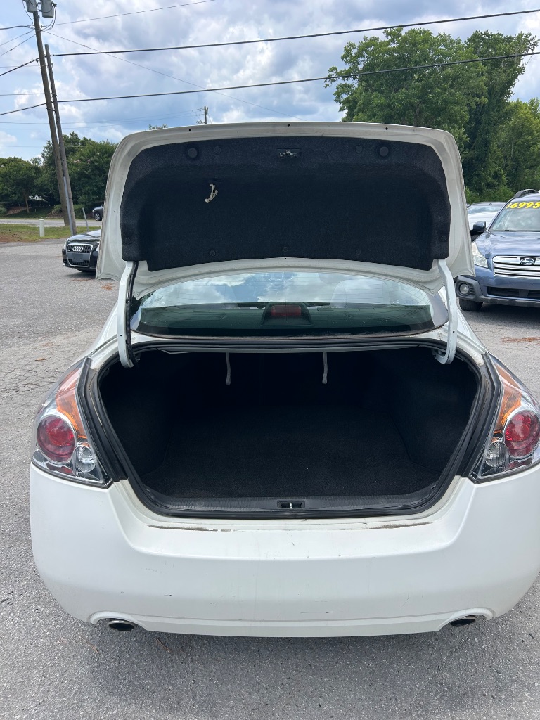 2012 Nissan Altima - $5,595