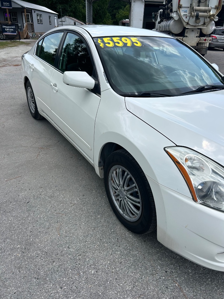 2012 Nissan Altima - $5,595