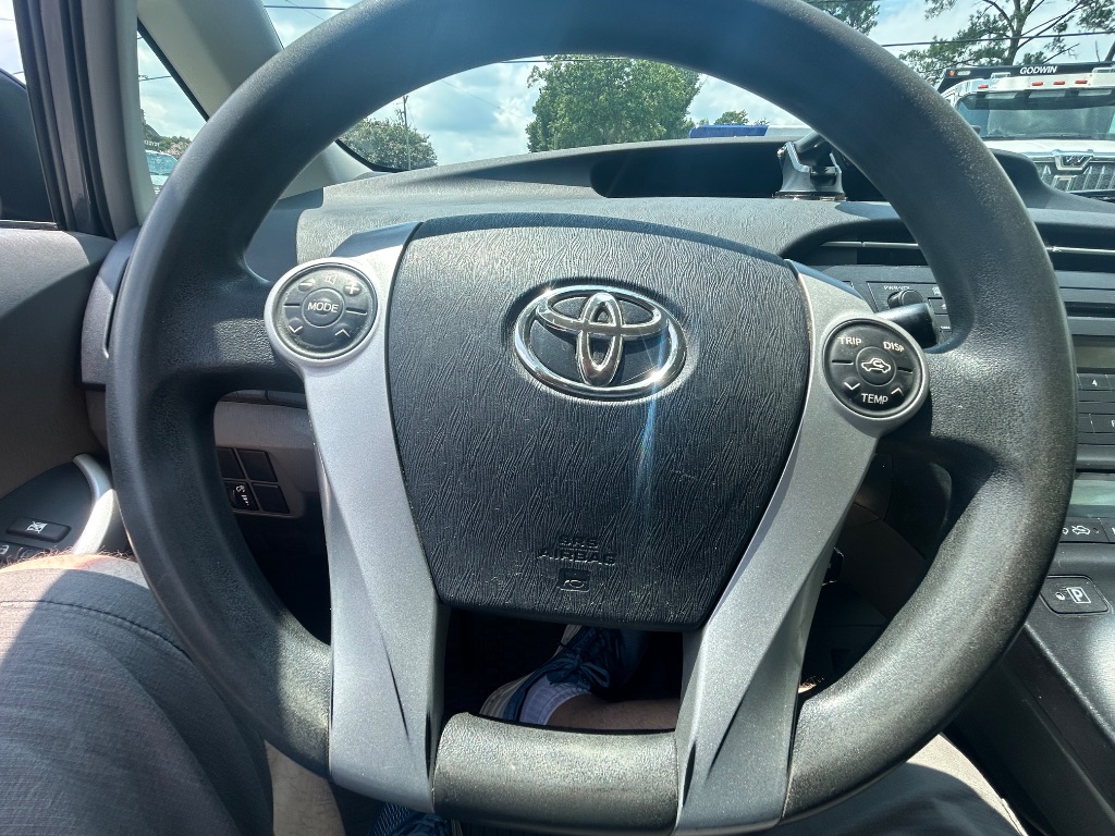 2010 Toyota Prius - $5,495