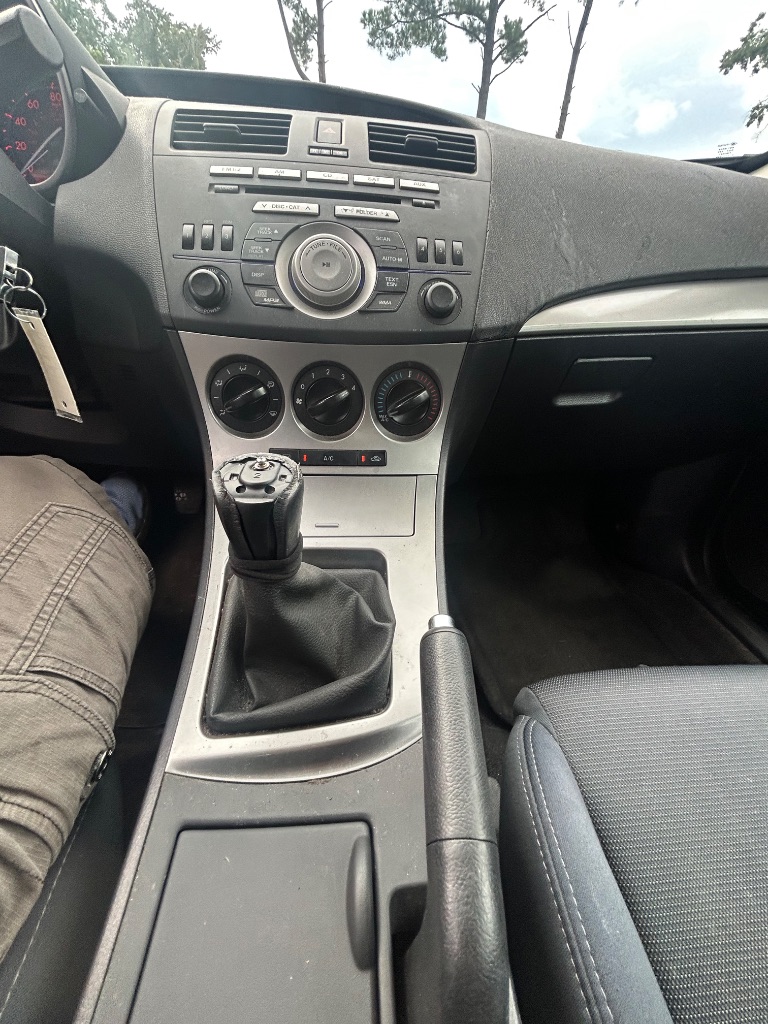 2010 MAZDA MAZDA3 - $4,796