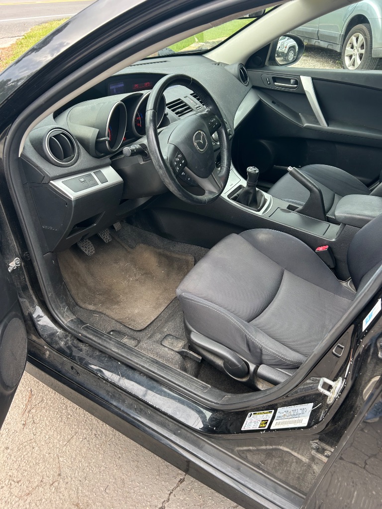 2010 MAZDA MAZDA3 - $4,796