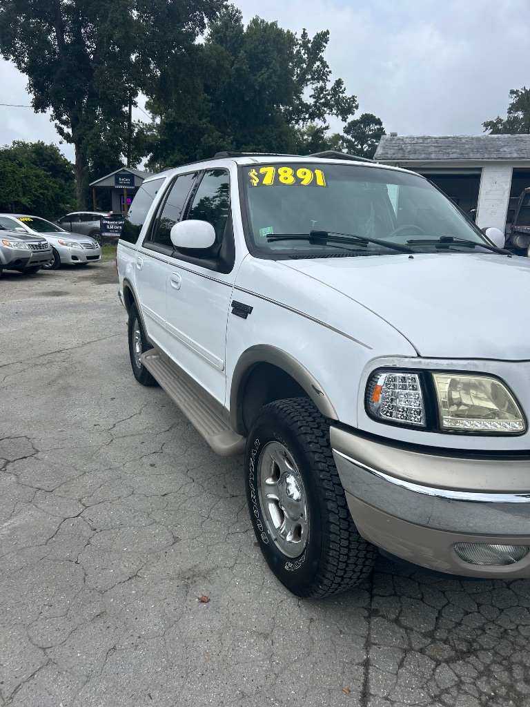 2000 Ford Expedition - $7,692