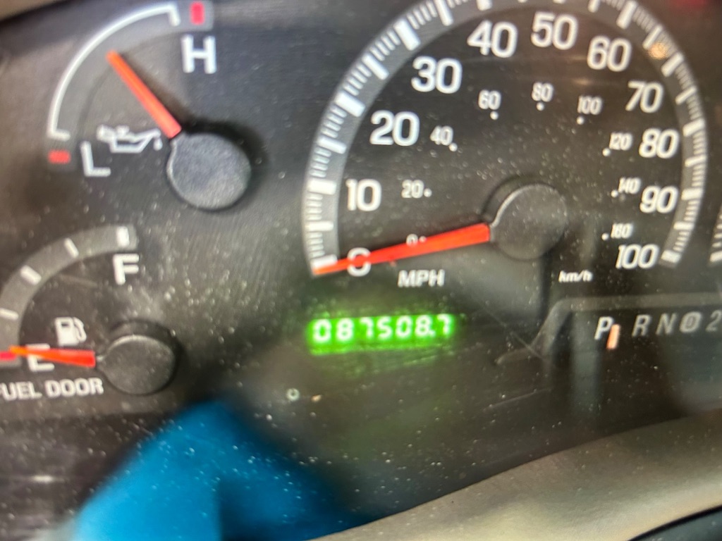 2000 Ford Expedition - $7,692