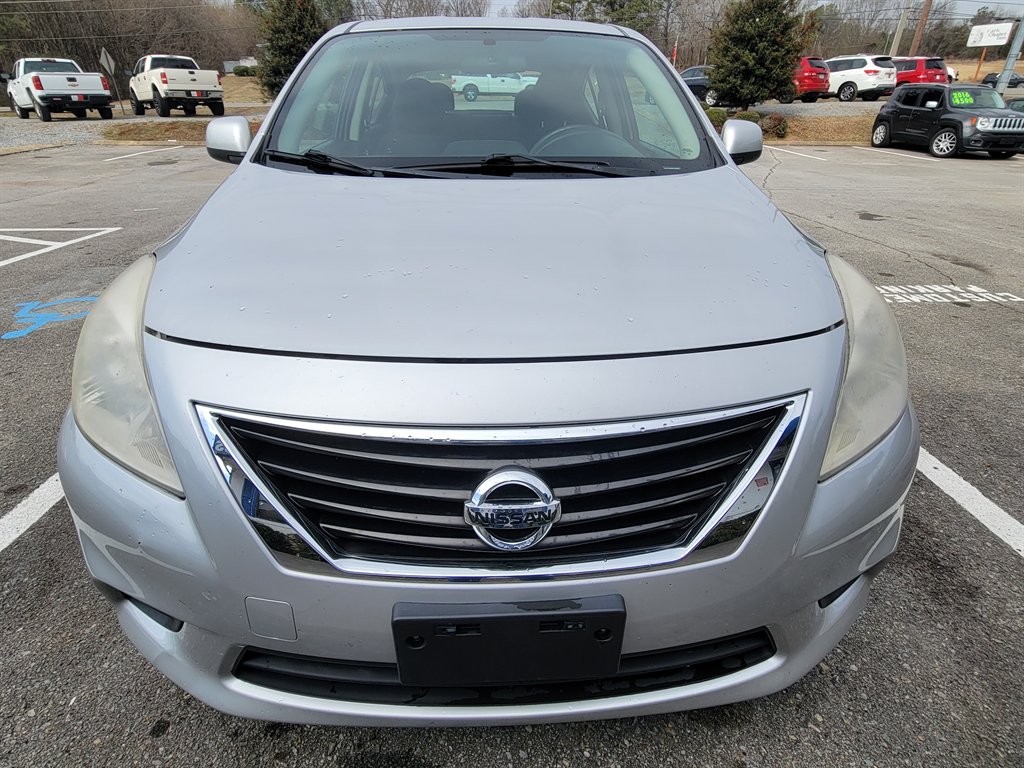 2014 Nissan Versa - $1,000