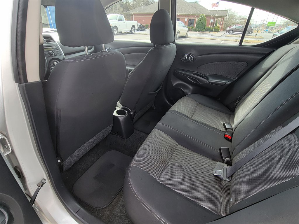 2014 Nissan Versa - $1,000