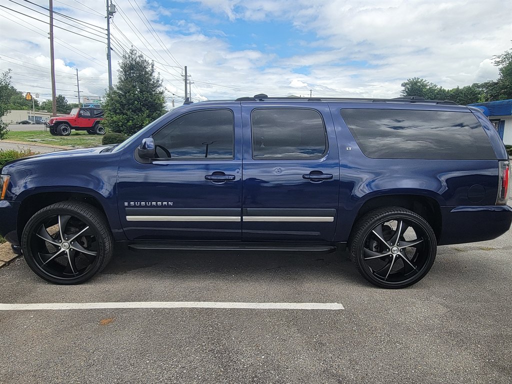 2007 Chevrolet Suburban - $6,500