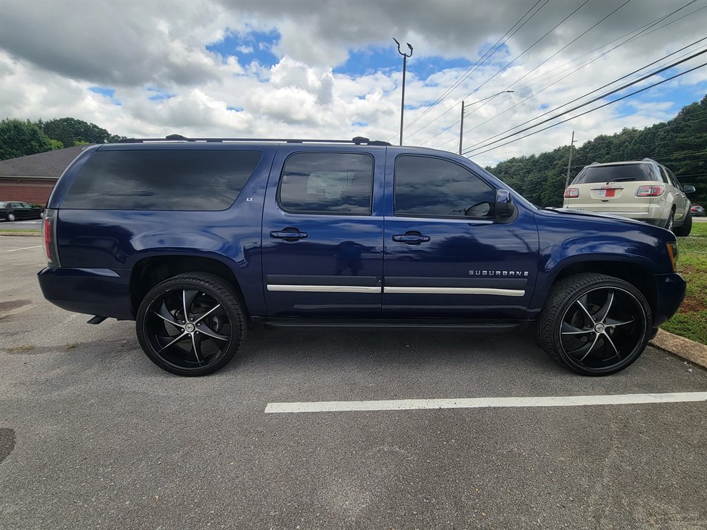 2007 Chevrolet Suburban - $6,500