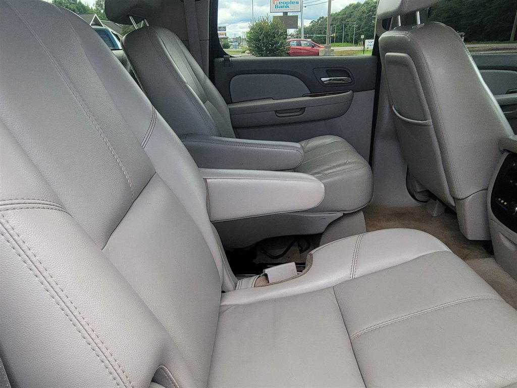 2007 Chevrolet Suburban - $6,500