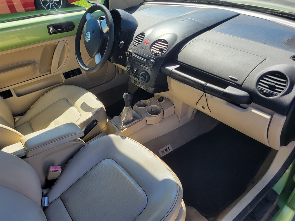 2004 Volkswagen Beetle - $4,000
