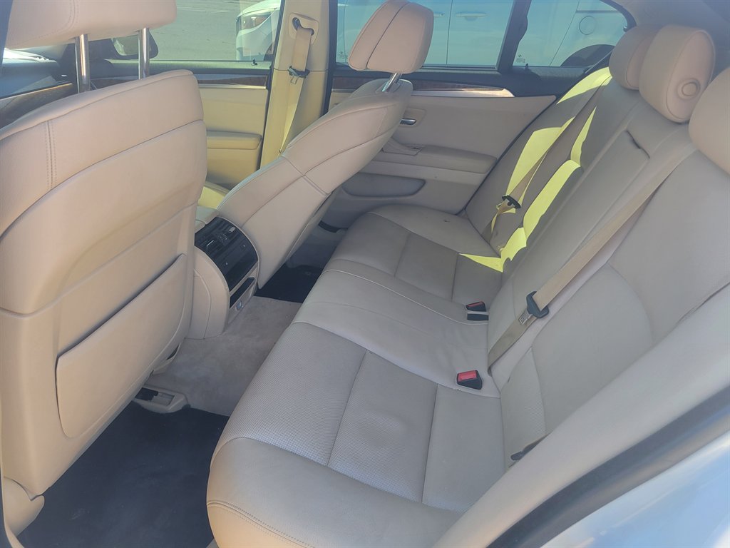 2011 BMW 550i - $7,500