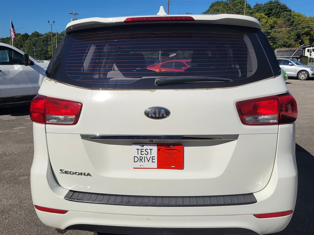 2017 Kia Sedona - $5,900