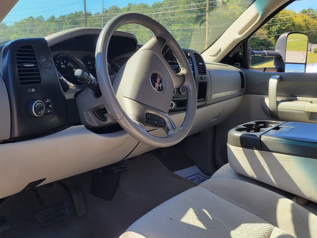 2007 GMC Sierra - $9,000