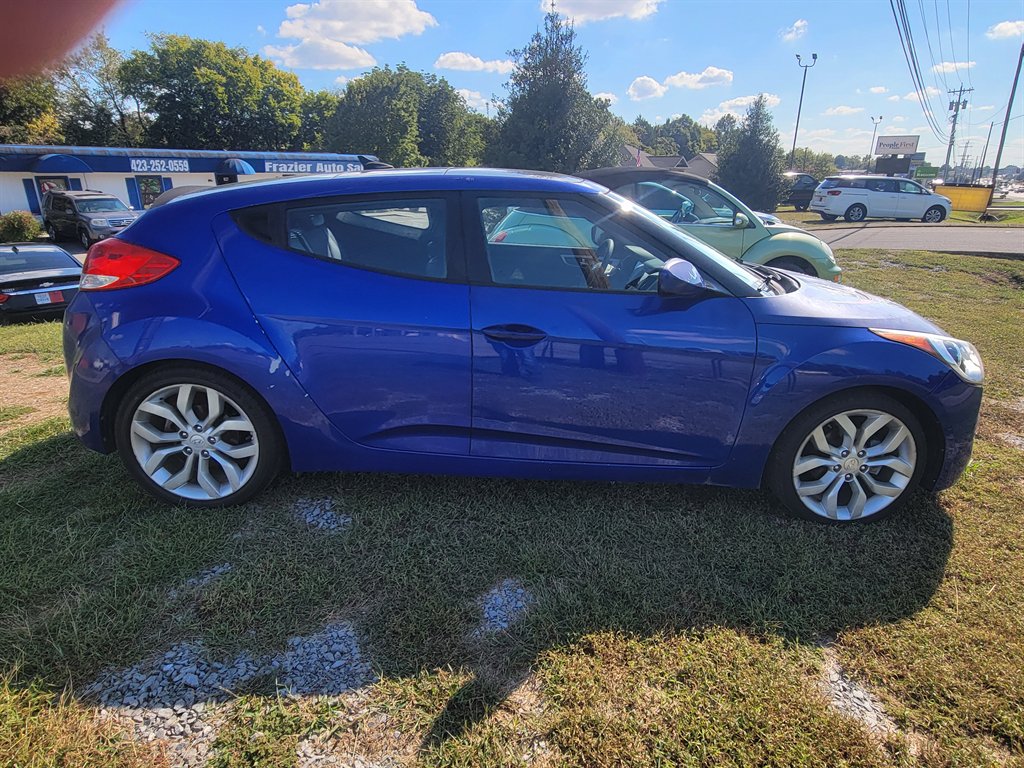 2013 Hyundai Veloster - $3,000