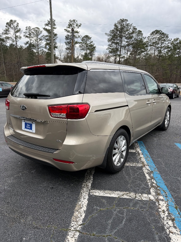 2016 Kia Sedona - $6,500