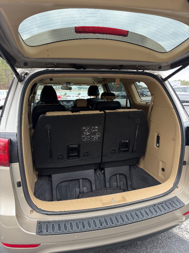 2016 Kia Sedona - $6,500