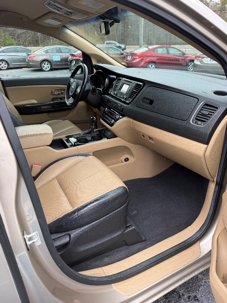 2016 Kia Sedona - $6,500