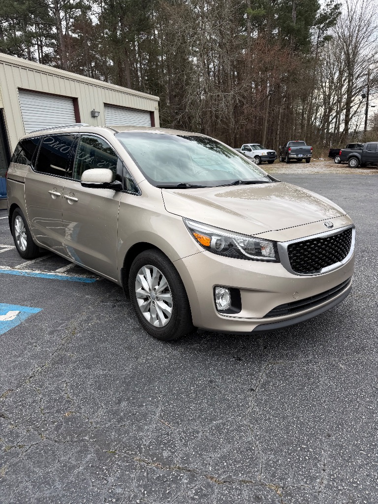 2016 Kia Sedona - $6,500