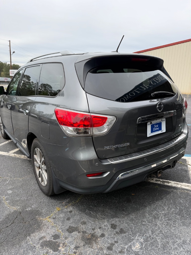 2015 Nissan Pathfinder - $5,995
