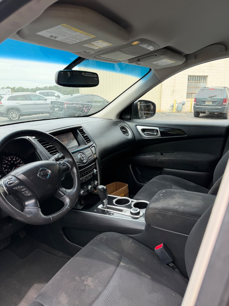 2015 Nissan Pathfinder - $5,995