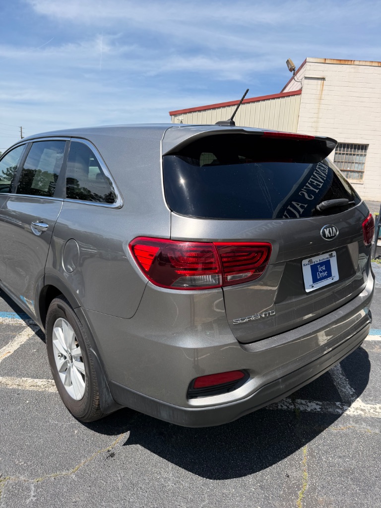 2019 Kia Sorento - $7,995