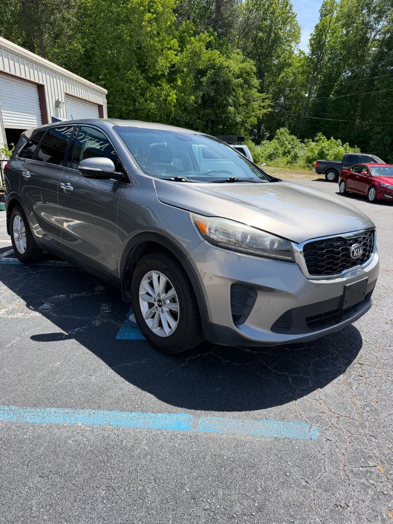 2019 Kia Sorento - $7,995