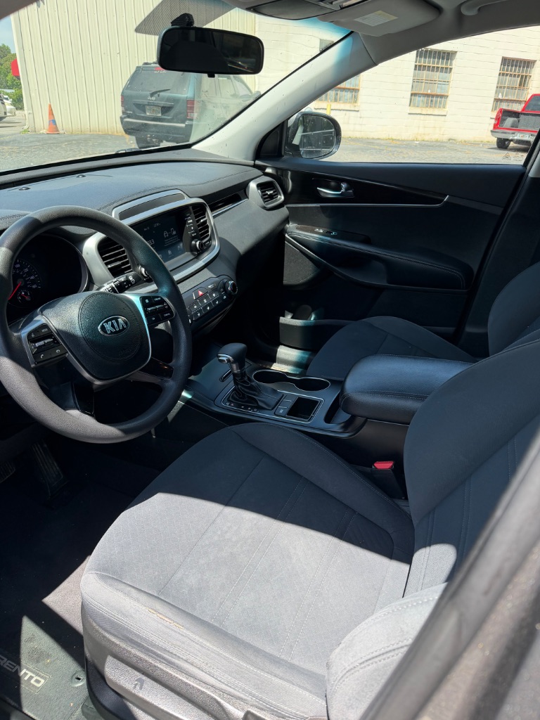 2019 Kia Sorento - $7,995