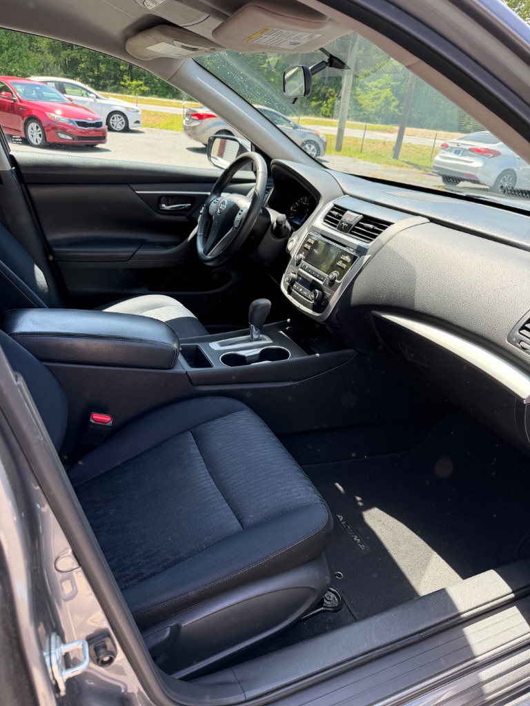2017 Nissan Altima - $6,700