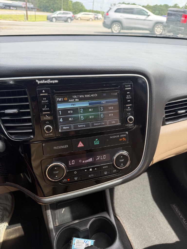 2016 Mitsubishi Outlander - $8,300