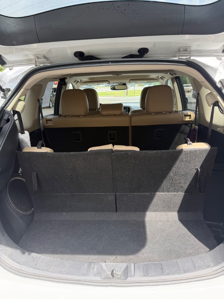 2016 Mitsubishi Outlander - $8,300