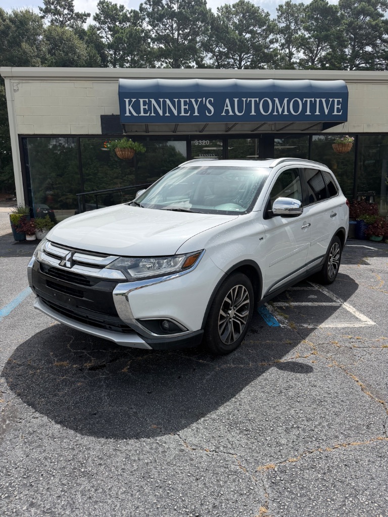 2016 Mitsubishi Outlander - $8,300