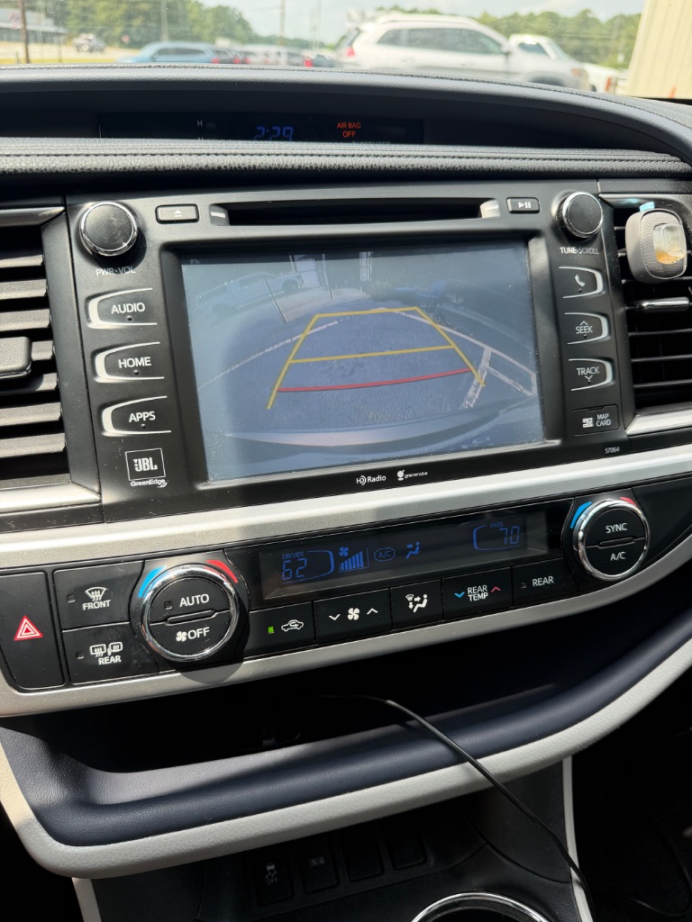 2014 Toyota Highlander - $12,900