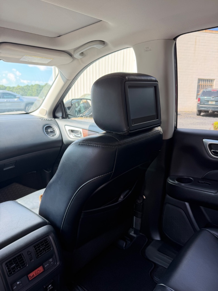 2018 Nissan Pathfinder - $9,500