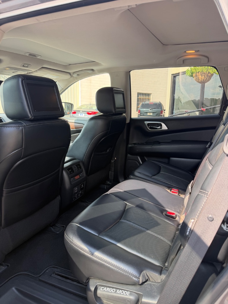 2018 Nissan Pathfinder - $9,500