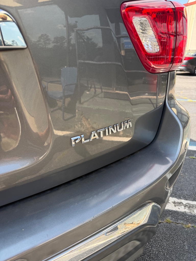 2018 Nissan Pathfinder - $9,500