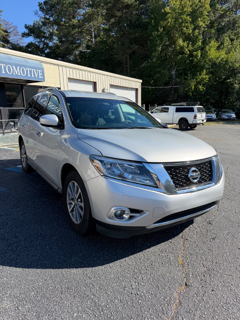2016 Nissan Pathfinder - $5,500