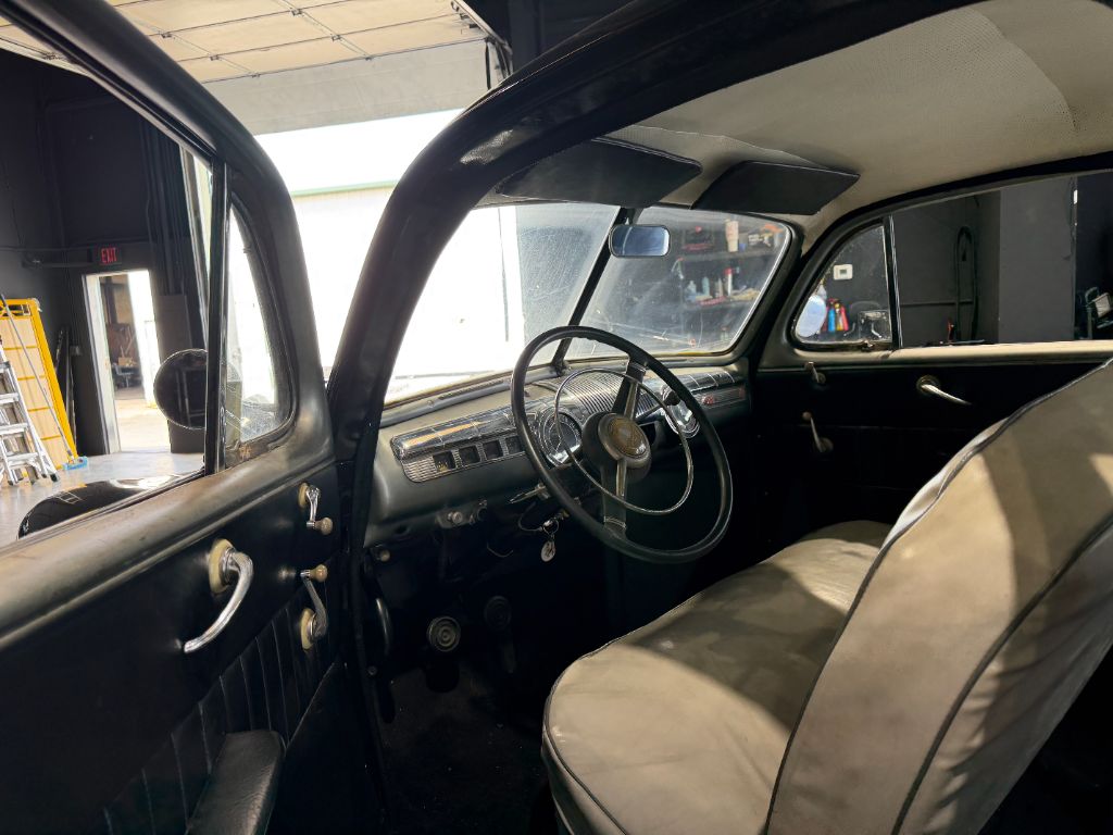 1946 Ford SEDAN - $9,499