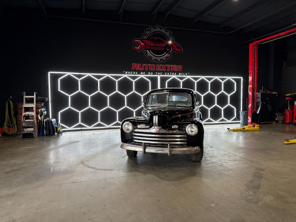 1946 Ford SEDAN - $9,499