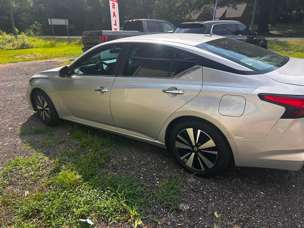 2021 Nissan Altima - $9,450