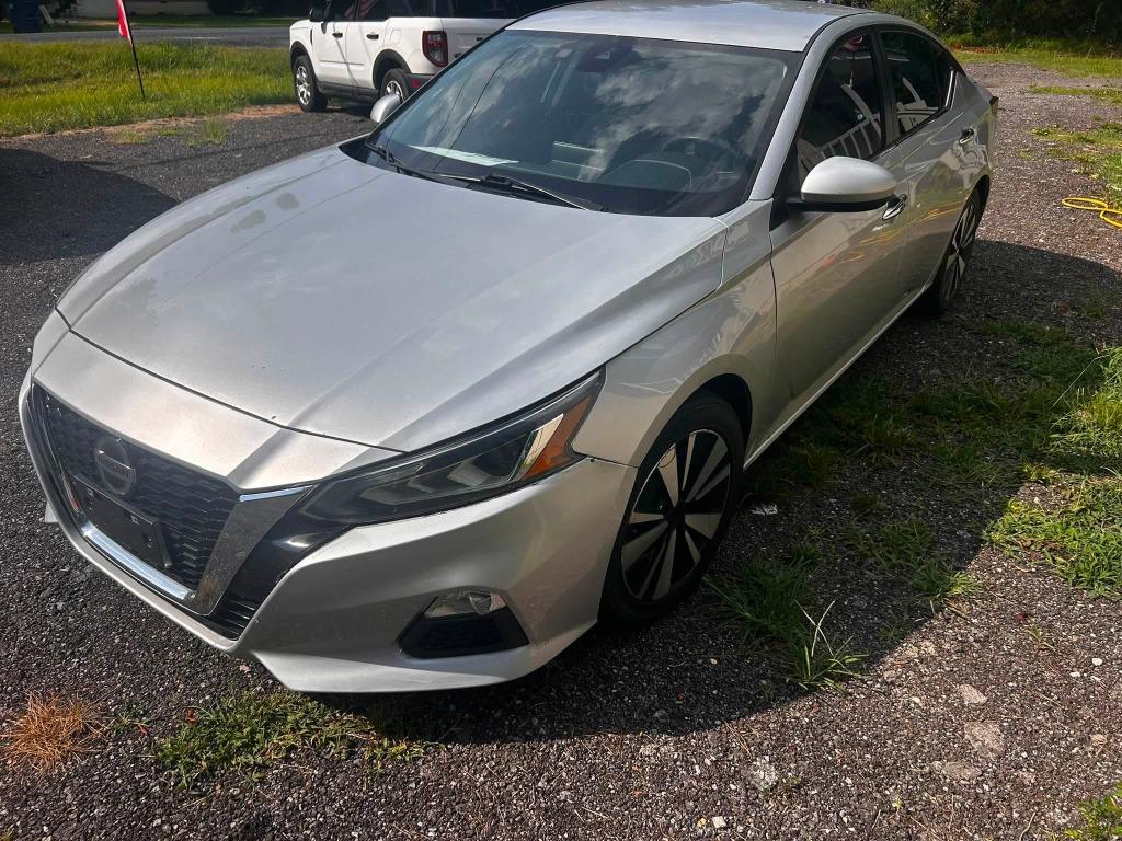 2021 Nissan Altima - $9,450