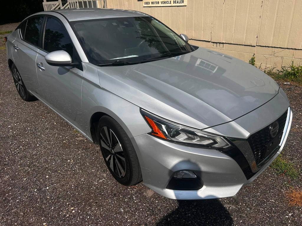 2021 Nissan Altima - $9,450