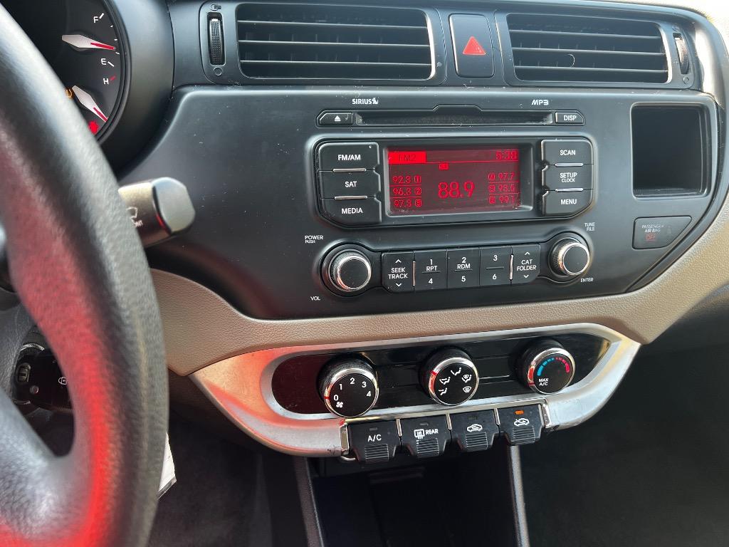 2014 Kia Rio - $5,150