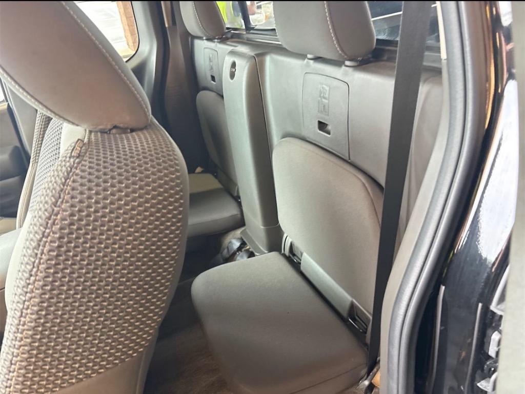 2015 Nissan Frontier - $18,250