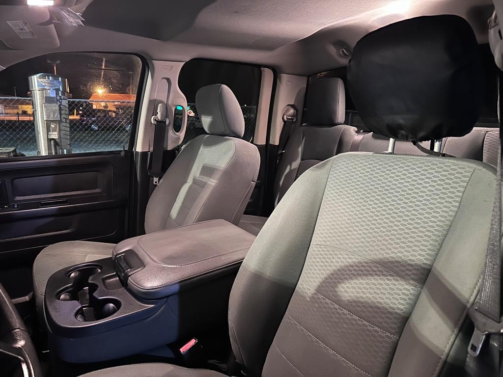 2017 Ram 1500 - $19,995
