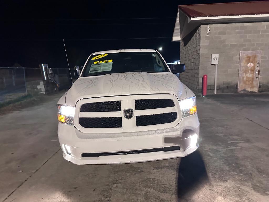 2017 Ram 1500 - $19,995